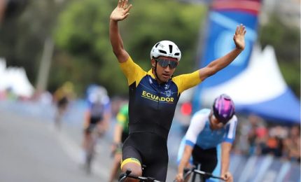 Giro d'Italia, Narvaez vince la prima tappa a Torino