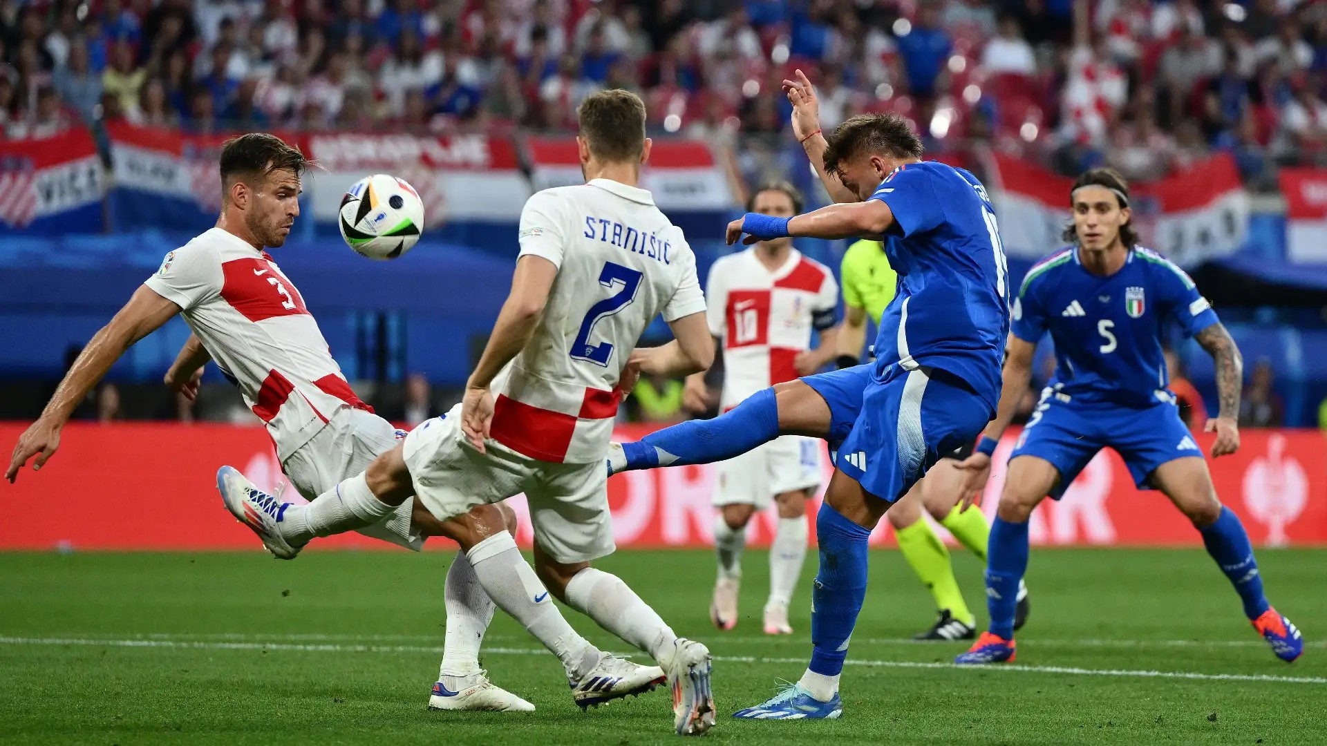 Zaccagni manda agli ottavi l’Italia: 1-1 con la Croazia. Sabato la Svizzera