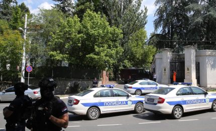 Attacco con balestra ad ambasciata israeliana, ucciso l'assalitore