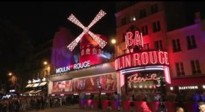 Il Moulin Rouge di Parigi