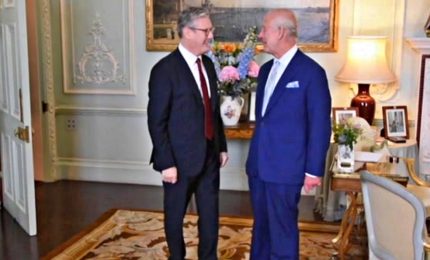 Il neo primo ministro, Re Carlo accoglie Starmer a Buckingham Palace