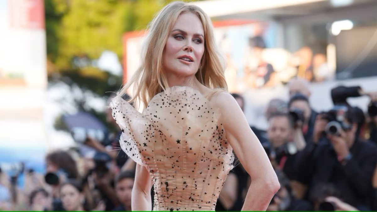 A Venezia Nicole Kidman seduce tutti sul red carpet di “Babygirl”