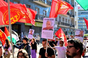 Cartello choc contro Segre a corteo pro Palestina a Milano