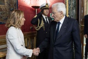 Giorgia Meloni e Sergio Mattarella2 (1)