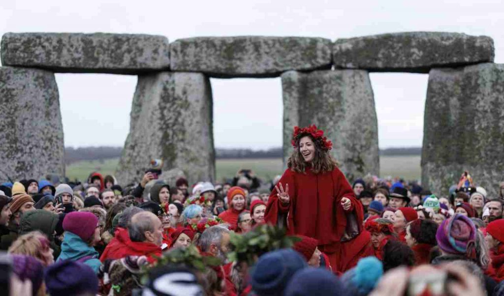 in-migliaia-a-stonehenge-celebrano-il-solstizio-d-inverno