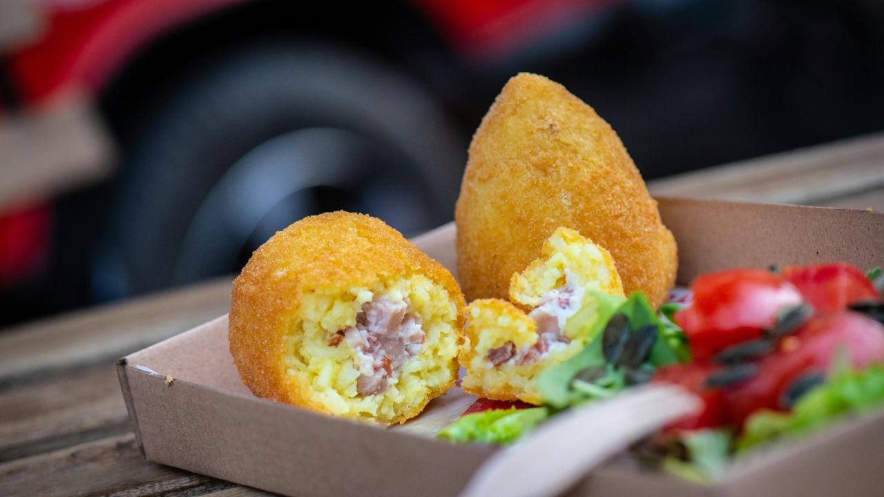 Arancini buoni ma leggeri: la ricetta per non sentirsi mai in colpa | Così li puoi fare anche al forno