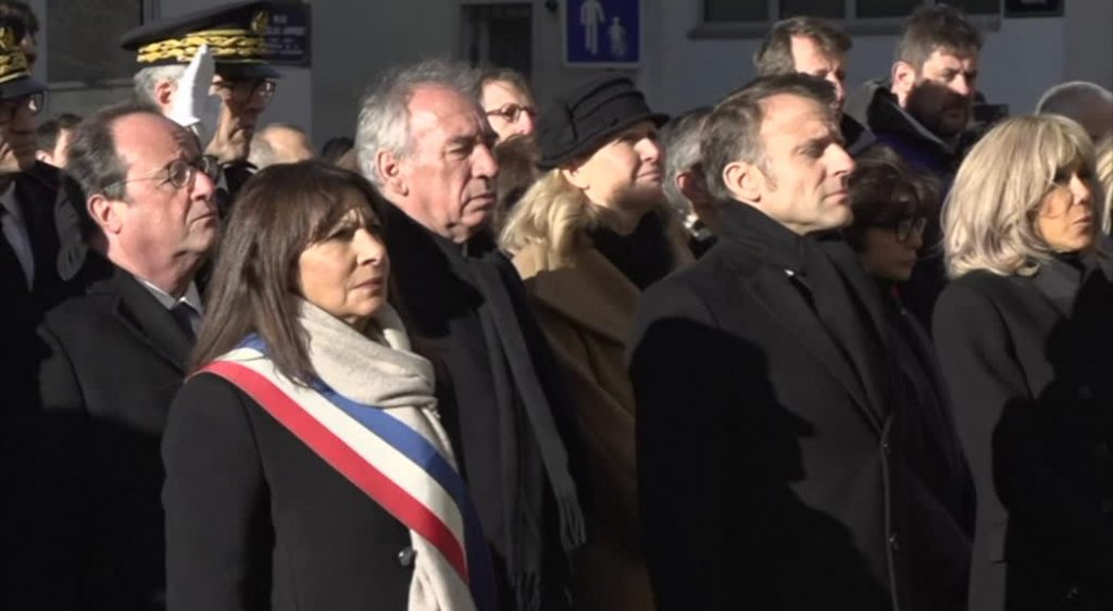 Cerimonia a Parigi a 10 anni dall'attacco a Charlie Hebdo