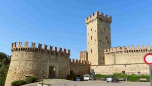 Il castello (Sito ufficiale) IlFogliettone