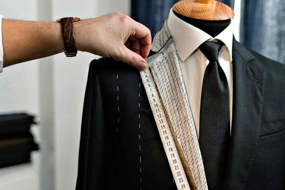 La rinascita dello stile formale: quando la moda maschile guarda a Savile Row