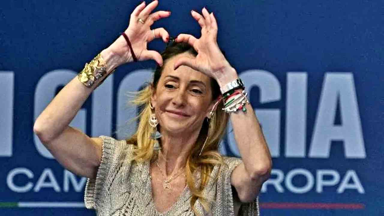 L’appello di Arianna Meloni: “Siamo la Compagnia dell’Anello, sosteniamo Giorgia”. FdI chiude la direzione nazionale