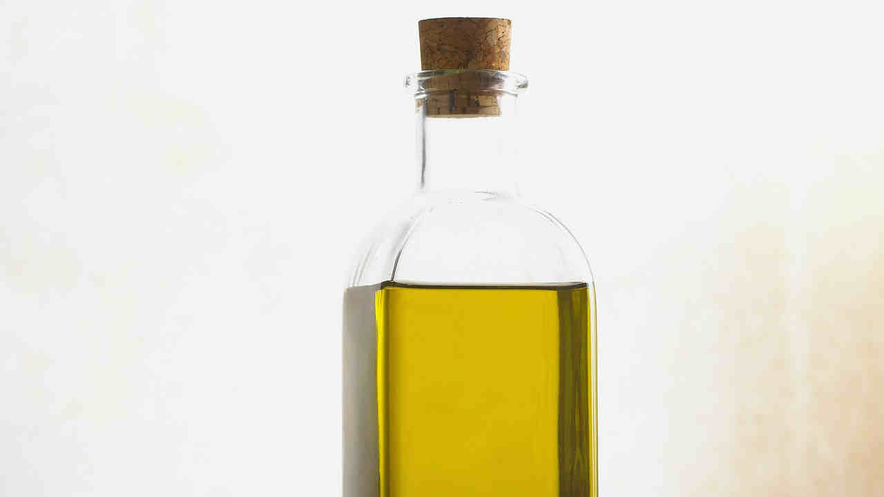 Olio extravergine d’oliva, l’unico davvero buono è solo e soltanto questo qui: gli esperti lo sanno benissimo