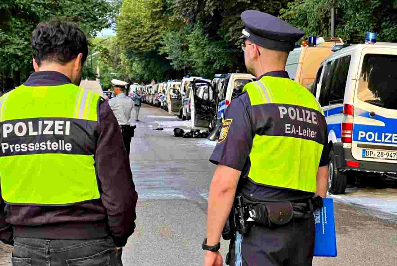 Germania, auto contro folla a Monaco di Baviera: morta una donna